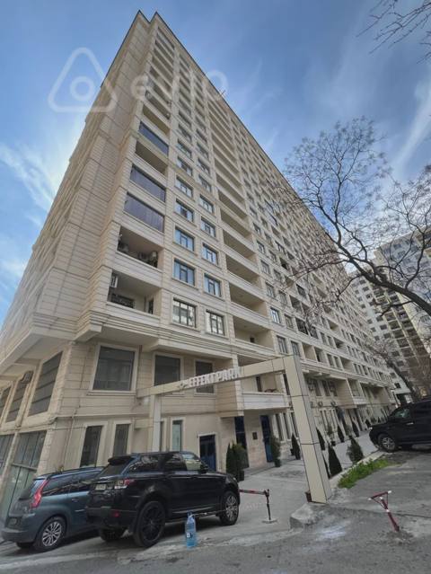 3 otaqlı mənzil, 135 m², Əliəşrəf Əlizadə kücəsi — Baku