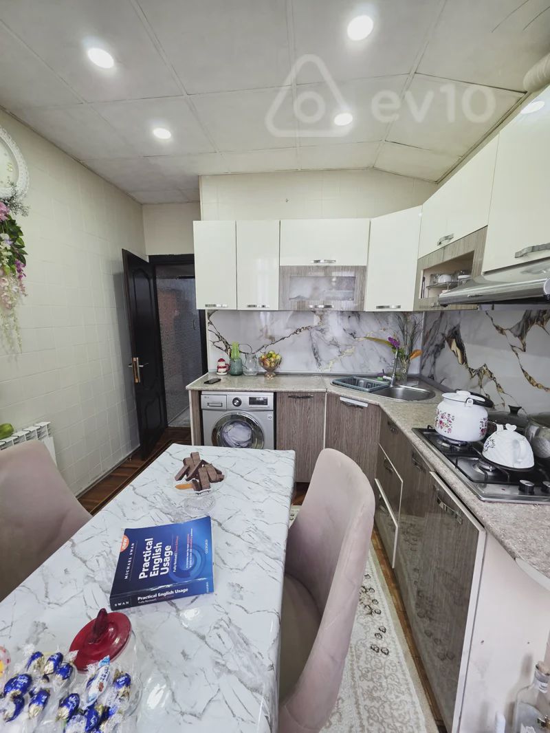 For sale: 2-room apartment (old building), 80 m² — Mənzil, Bakı (8)