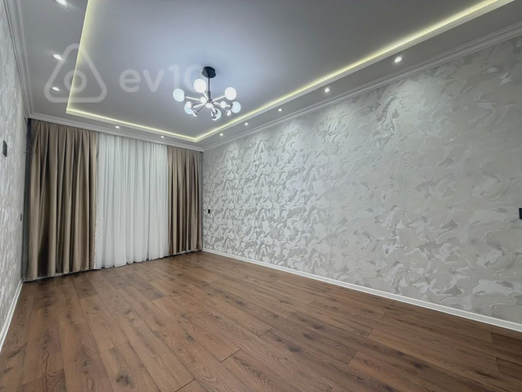 For sale: 3-room apartment (old building), 80 m² — Mənzil, Bakı