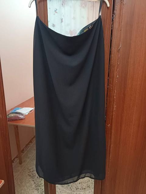 Qara slip tərzli don - Rəng: klassik qara - Dizayn: nazik tənzimlənən — Баку