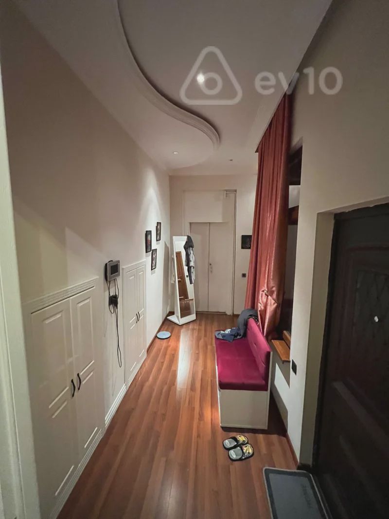 For sale: apartment (old building), 270 m² — Mənzil, Bakı (10)