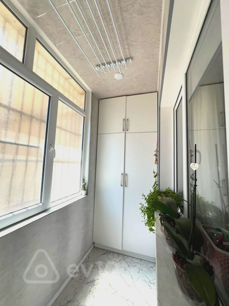 For sale: 2-room apartment (old building), 60 m² — Mənzil, Bakı (12)