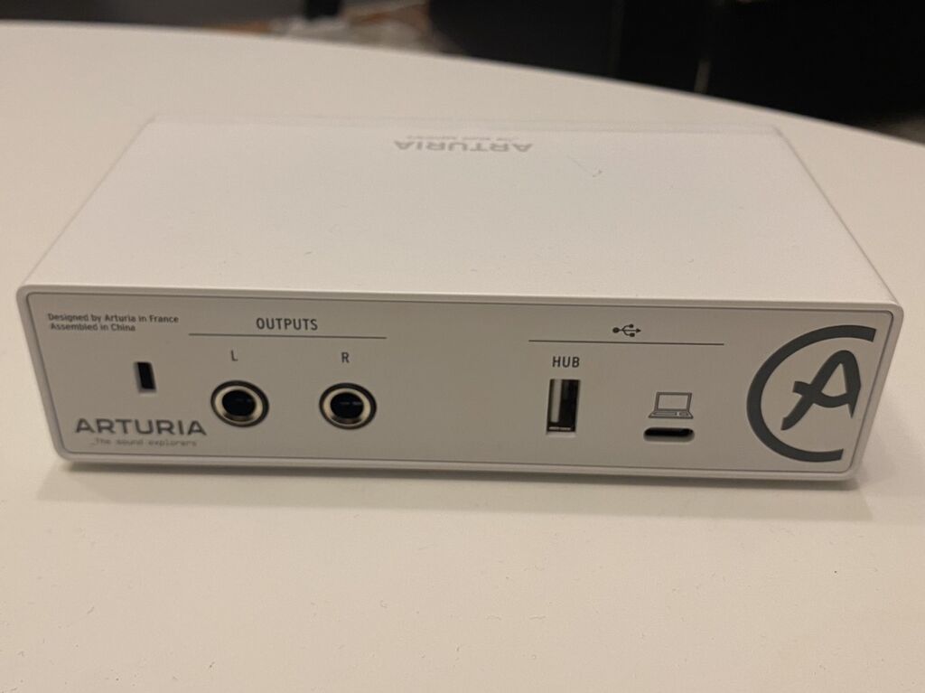 Arturia MiniFuse 1 USB audio interfeysi — Studiya və konsert üçün, Sumqayıt (3)