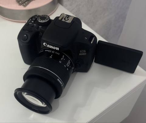 Canon EOS 800D (EF‑S 18‑55mm IS STM Kit) - 24.2 MP Aps‑c Cmos sensor — 550 ₼ · Баку · Fotoaparat Canon EOS 800D (EF‑S 18‑55mm IS STM Kit) - 24.2 MP Aps‑c Cmos sensor — Баку