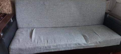 Boz rəngli divan.Ayaqlarinda bir az problem var bir dr acilib — 100 ₼ · Баку · Divanlər Boz rəngli divan.Ayaqlarinda bir az problem var bir dr acilib — Баку