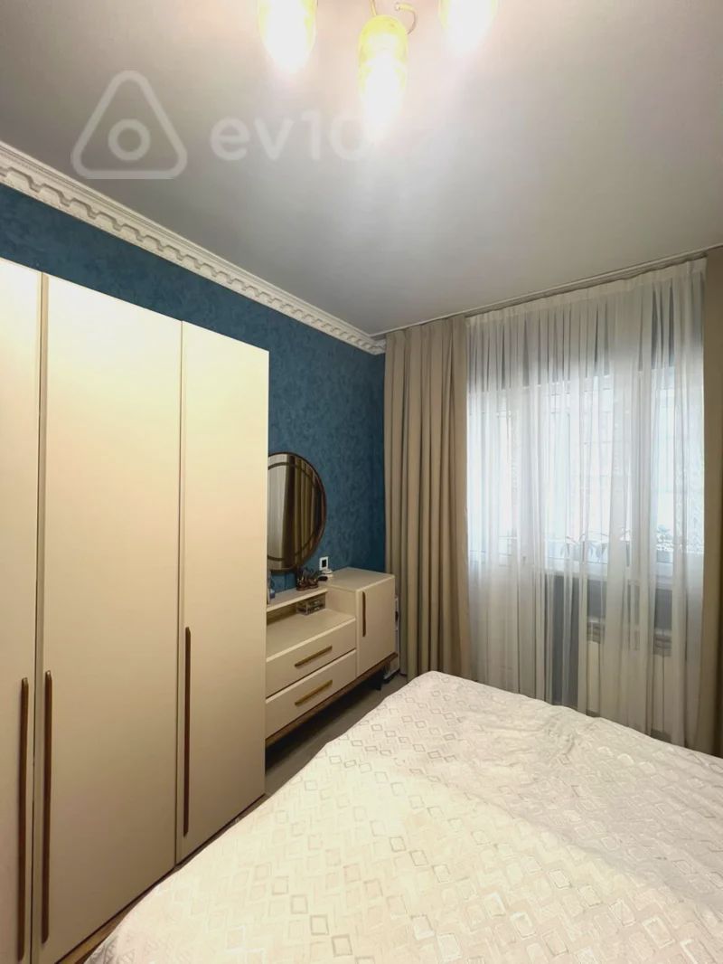 For sale: 2-room apartment (old building), 60 m² — Mənzil, Bakı (4)
