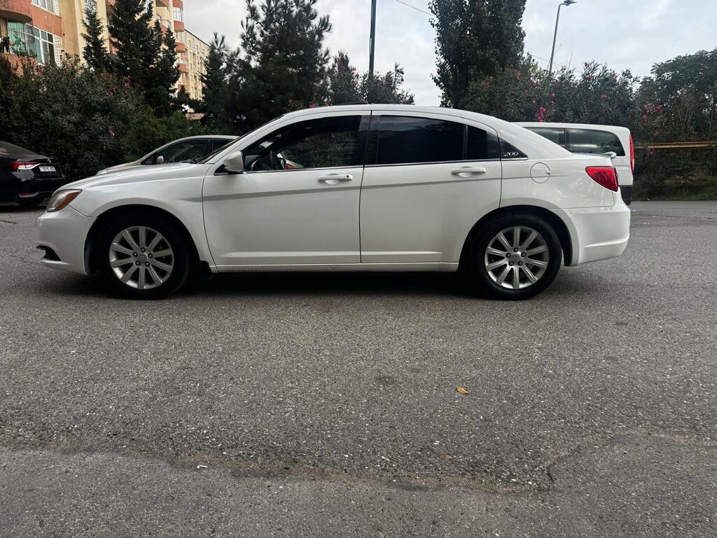 Chrysler 200, 2012, 288 000 km 77-TG-648 — Avtomobillər, Bakı (4)