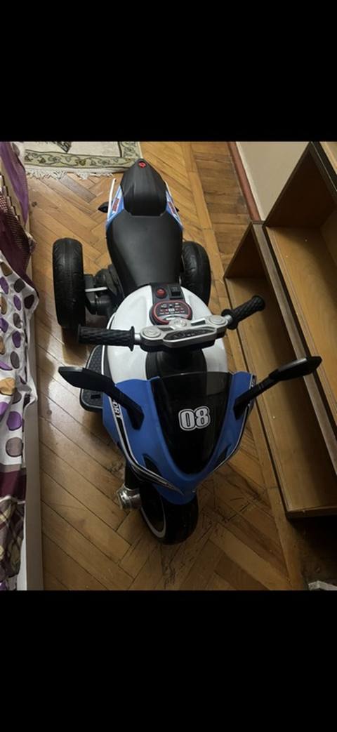 Uşaq elektrik motosikleti – 3 təkərli, mavi/ağ rəngdə Xüsusiyyətlər — Baku