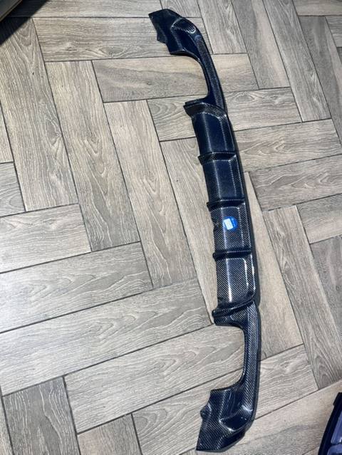 Karbon difuzer yenidi veziyyeti idealdı F30 üçündür — Баку