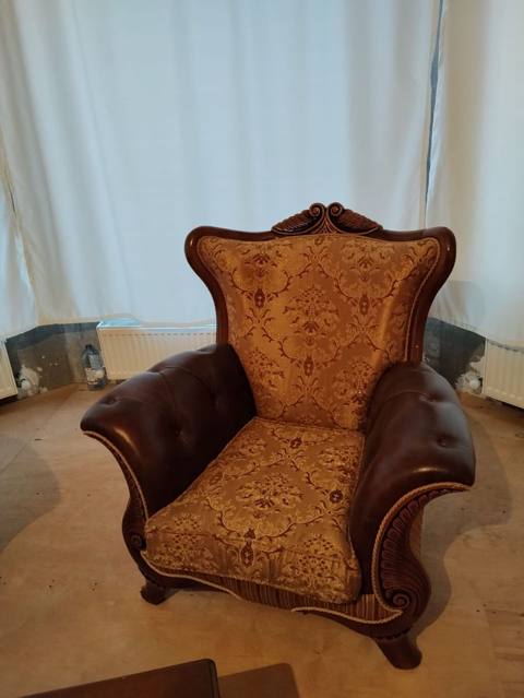 İşlənmiş, Klassik divan, 2 kreslo, Divan, Bazasız, Açılmayan — Furniture