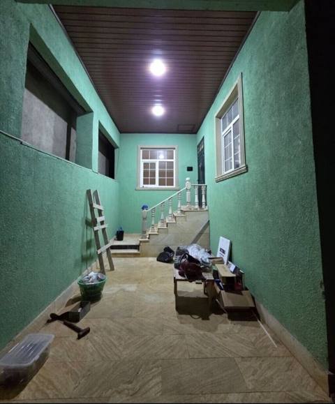 Mehemmedi de mehemmedin kuruquna yaxin 3 otaqli temirli esyali — Baku