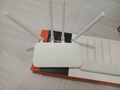 Xiaomi Mi Router 4C / Mi Router 4A Bir Ay isdifadə olunub. - Model: Mi — Баку