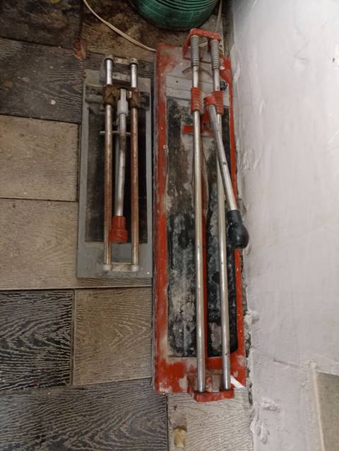 Plitə kəsən əl alətləri – 2 ədəd - Mexaniki tip, rels üzərində — 80 ₼ · Baku · Əmək otağı avadanlığı Plitə kəsən əl alətləri – 2 ədəd - Mexaniki tip, rels üzərində — Baku