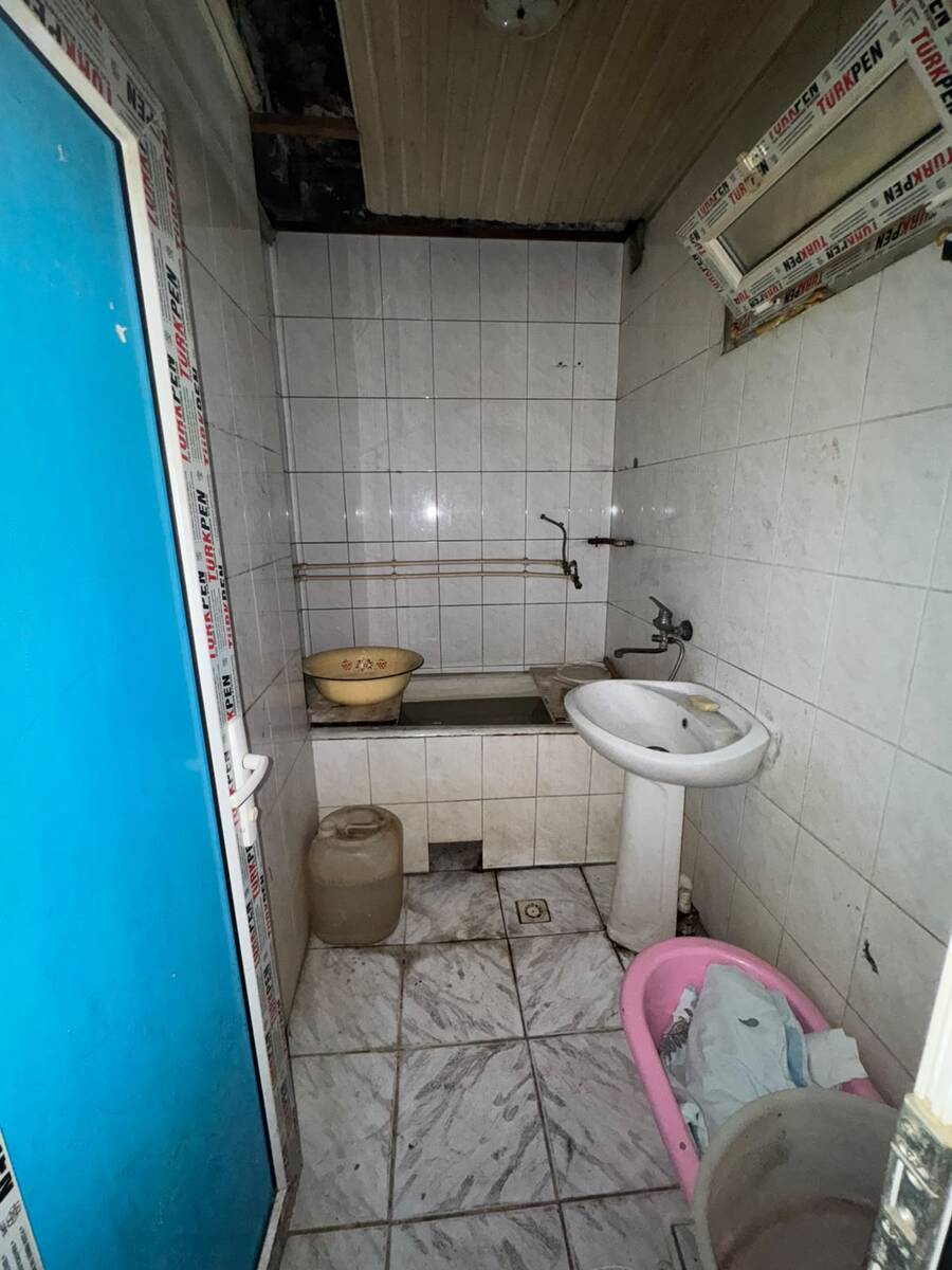 For sale: 3-room apartment (old building), 68 m² — Mənzil, Bakı (11)