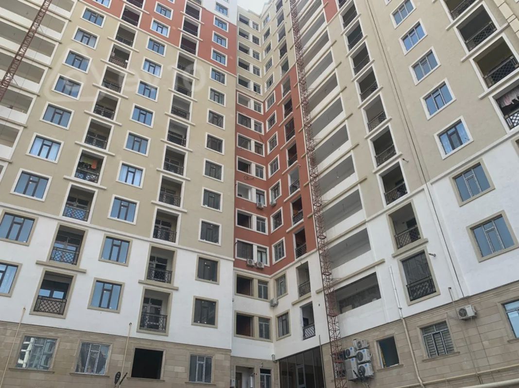 For sale: 4-room apartment (new building), 172 m² — Mənzil, Bakı (2)