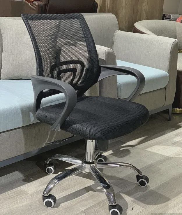 Kreslo Qara rəng — Ofis mebeli