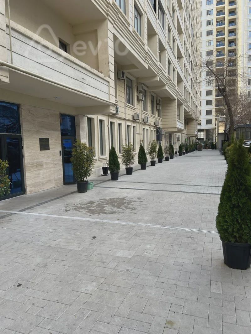 For sale: 3-room apartment (new building), 135 m² — Mənzil, Bakı (2)