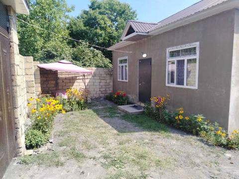 Satılır 3 otaqlı həyət evi/bağ evi 80 m² — 77 000 ₼ · Qəbələ · Ev, villa Satılır 3 otaqlı həyət evi/bağ evi 80 m² — Qəbələ