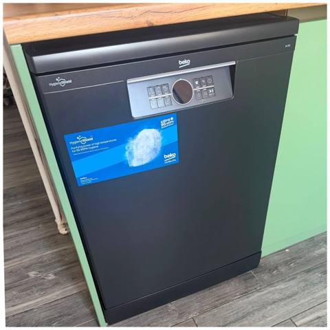 Qabyuyan Beko satılır 400 azn(14 person) demək olar ki,təzədir,çox az — Ірі тұрмыстық техника