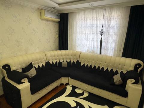 L‑formal künc divan dəsti - Dizayn: Qara‑krem rəng kombinasiyası — Furniture
