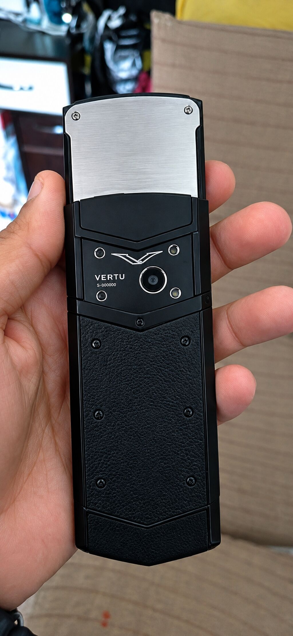 Vertu 2 GB Memory Capacity, rəng - Qara, Düyməli — Vertu, Kürdəmir (2)
