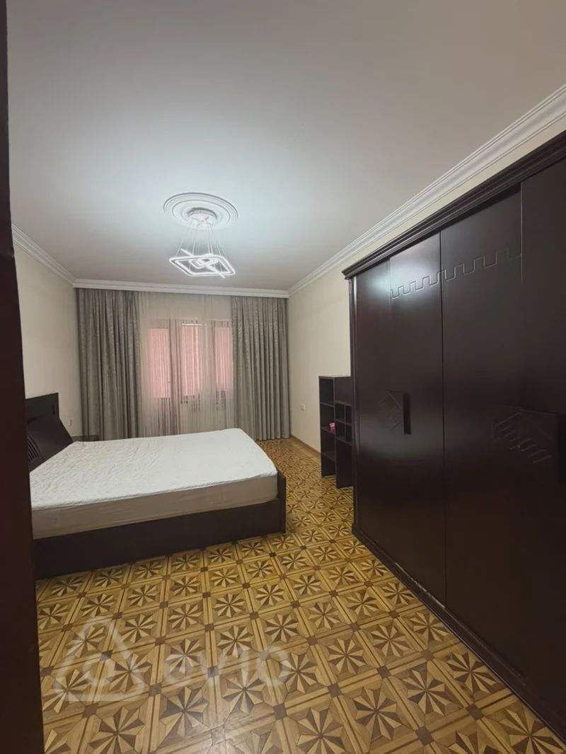 For rent: 3-room apartment (old building), 100 m² — Mənzil, Bakı (8)