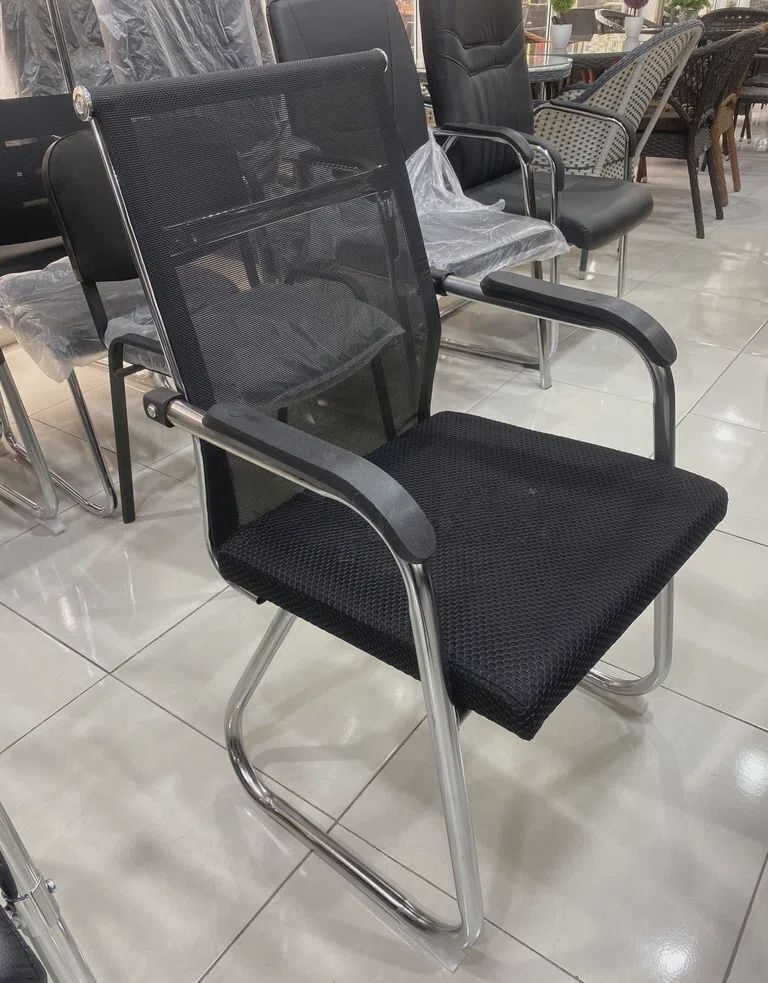 Kreslo Qara rəng — Ofis mebeli (10)