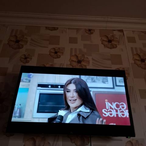 Tv smart satilir 190azn bineqedi (8200) Gunel1 — Baku