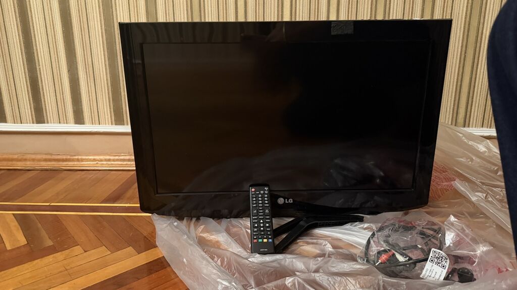 LG LED televizor – təxminən 24–26 düym ekran Xüsusiyyətlər: - LED — Televizorlar, Bakı (2)
