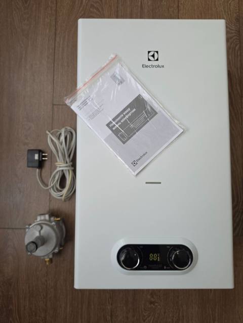 Su qızdırıcısı Electrolux GWH 12 NanoPlus 2.0 Əla vəziyyətdə — 150 ₼ · Bakı · Su qızdırıcılar Su qızdırıcısı Electrolux GWH 12 NanoPlus 2.0 Əla vəziyyətdə — Bakı