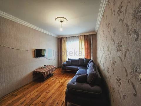 Satılır: 4 Otaq, Köhnə tikili, Nizami r., 8-ci km q., 100.00 m² — Tofiq — ბინა