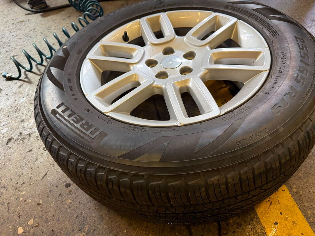 Land Rover orijinal yüngül lehimli disk + Pirelli təkər komplekti — Diskləri, Bakı (2)