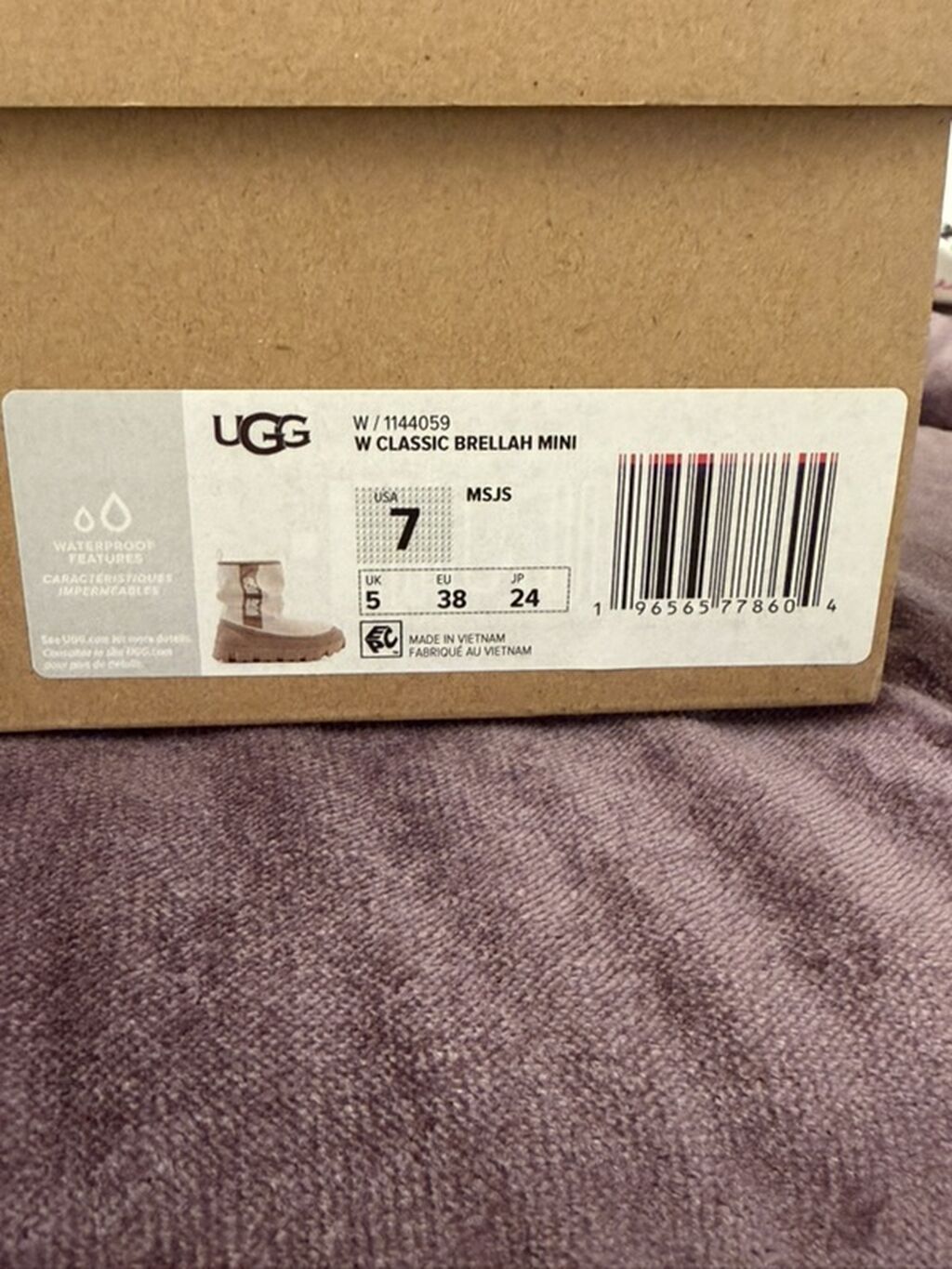 UGG W Classic Brellah Mini qadın botları - Model: W Classic Brellah — Şəxsi əşyalar, Bakı (2)