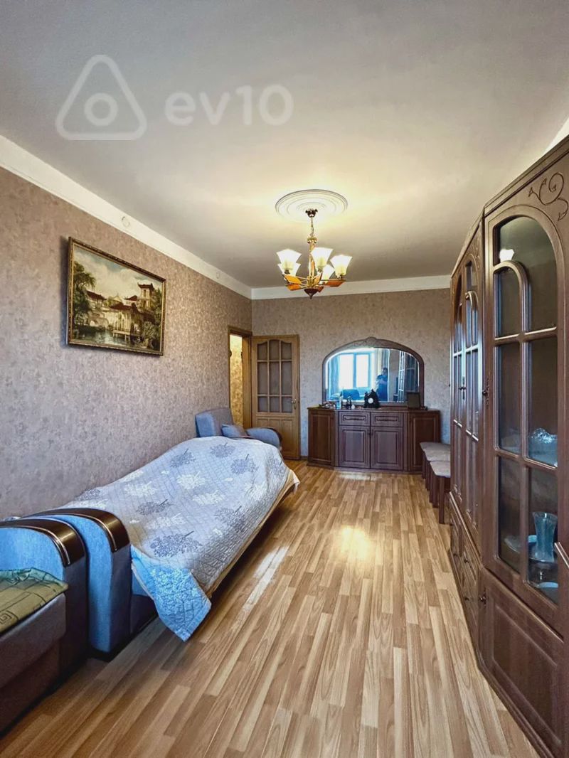 For sale: 2-room apartment (old building), 65 m² — Mənzil, Bakı (3)