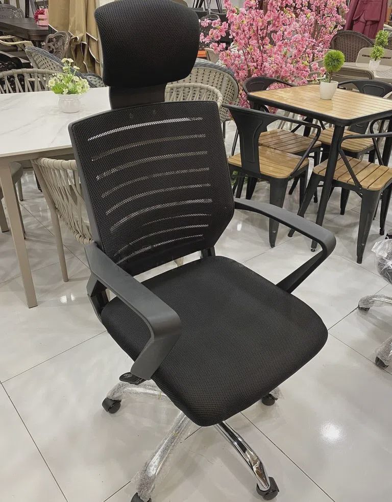 Kreslo Qara rəng — Ofis mebeli