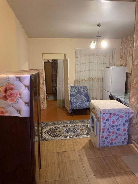 Kiraye 2 otagli ev verilir. 2 neferlik. Xutor. Bazarstora yaxin. Seher — Baku