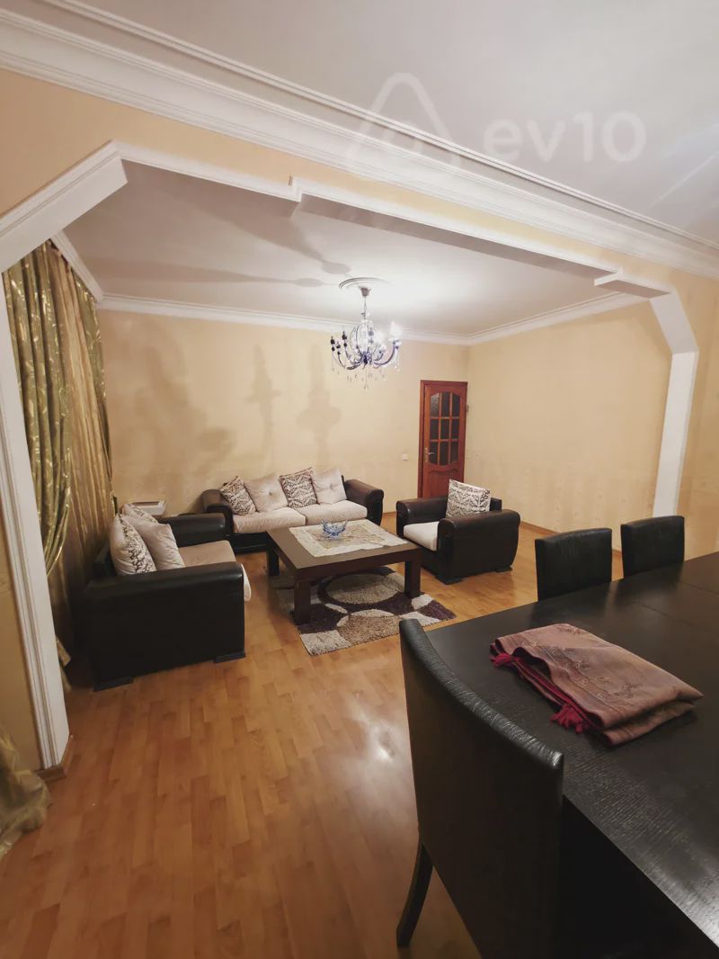 For sale: apartment (old building), 135 m² — Mənzil, Bakı (2)