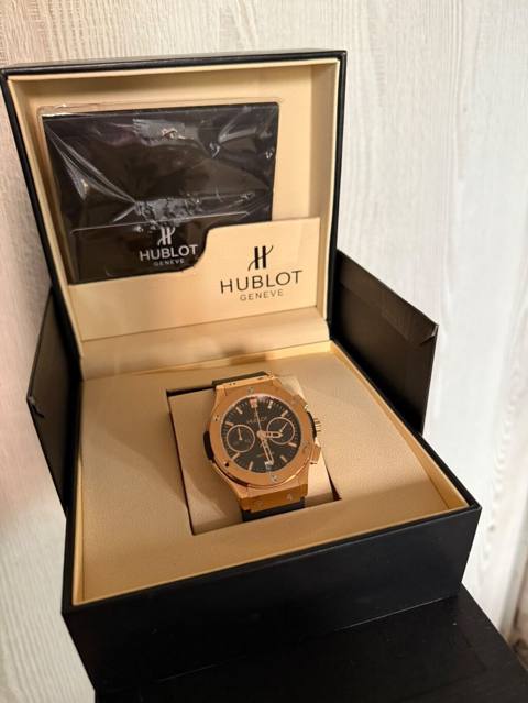 Hublot Geneve qol saatı - Korpus: qızılı tonlu metal, qabaqda markaya — Bakı