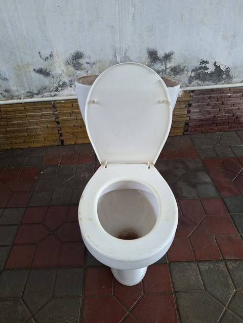 İşlənmiş, Unitaz, Baçokdan ayrı, Kredit yoxdur, Zəmanətli, Ünvandan götürmə — 35 ₼ · Ganja · Tualetlər İşlənmiş, Unitaz, Baçokdan ayrı, Kredit yoxdur, Zəmanətli, Ünvandan götürmə — Ganja