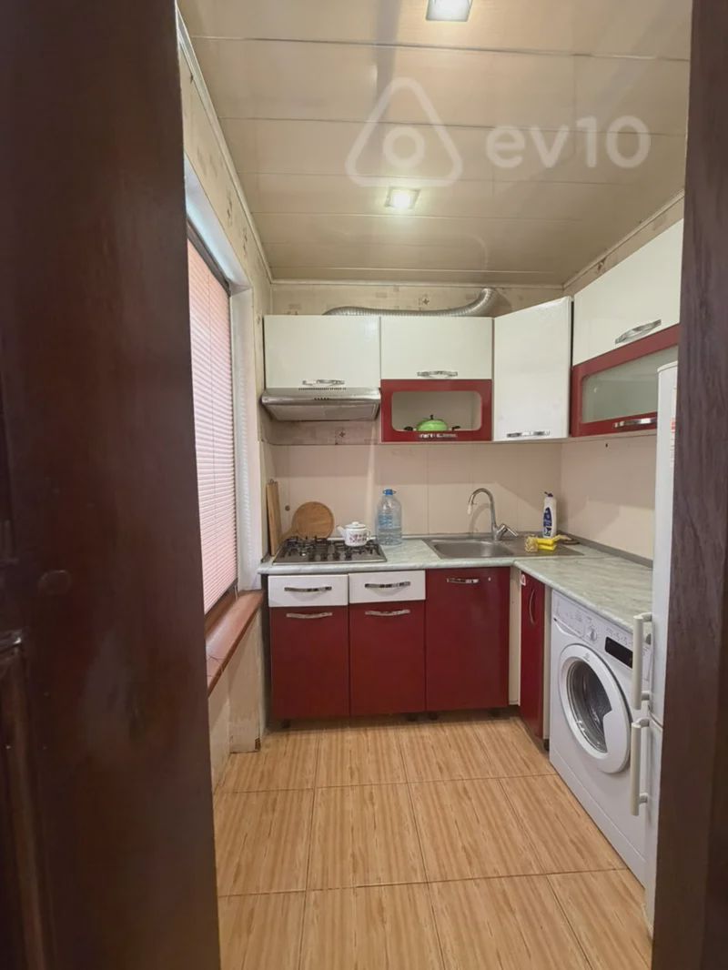 For rent: 3-room apartment (old building), 100 m² — Mənzil, Bakı (6)