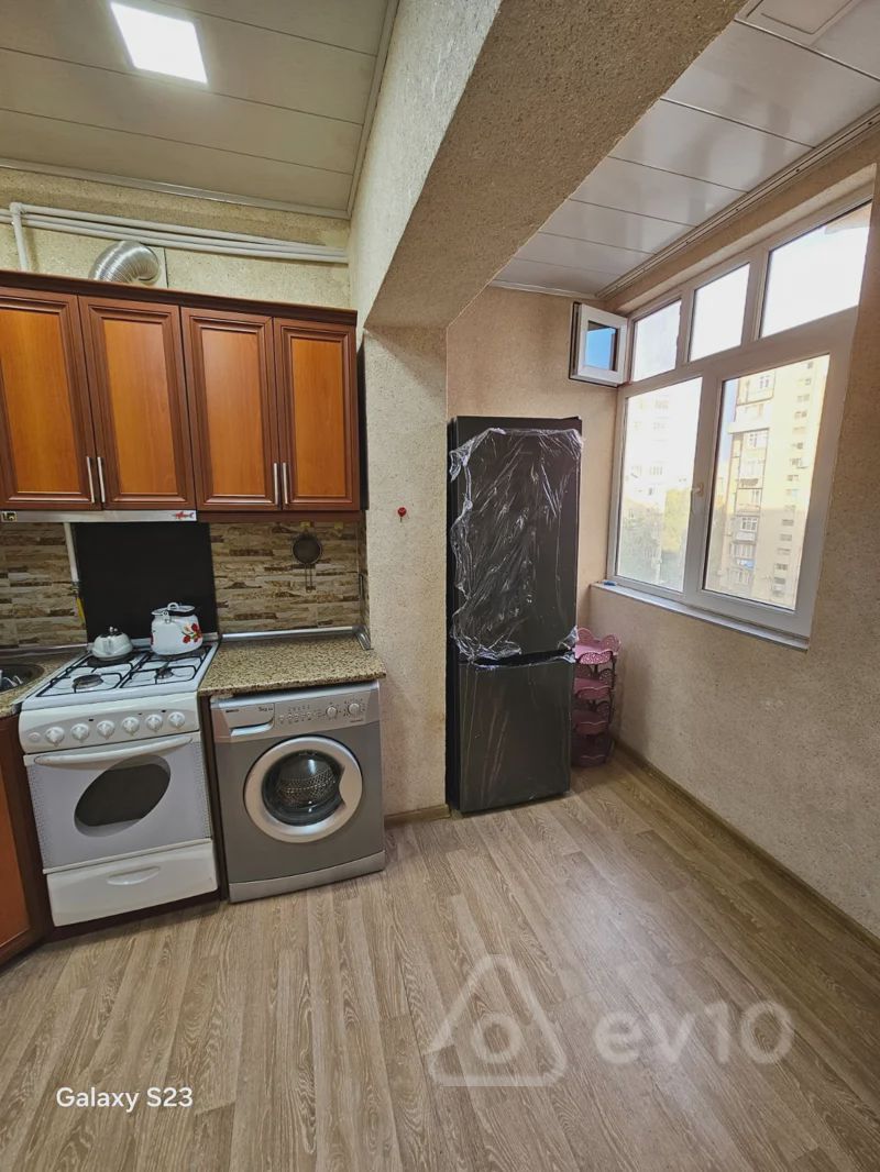 For rent: 2-room apartment (old building), 65 m² — Mənzil, Bakı (8)