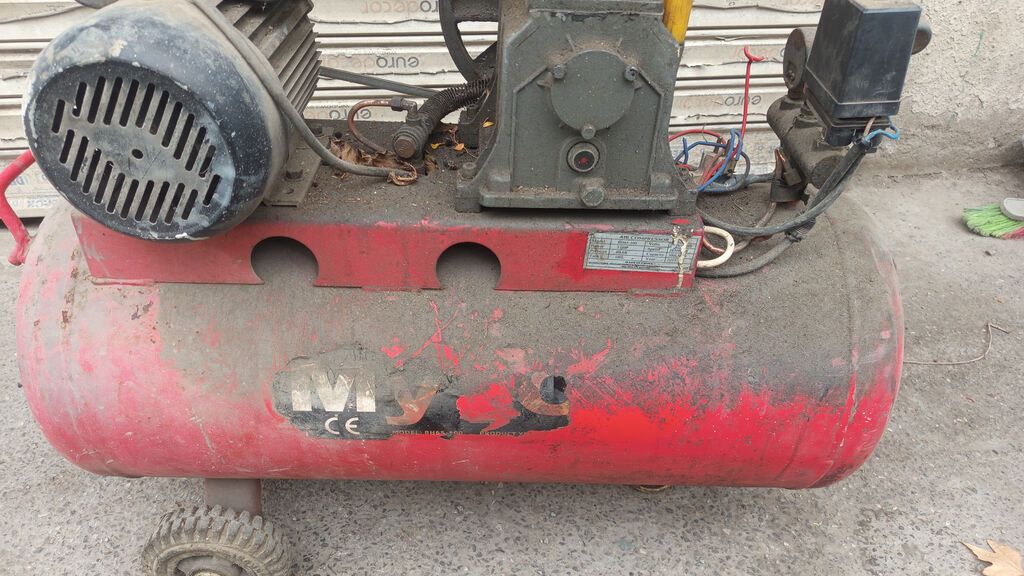 Elim yandi 100 azn matorunda qizma var — Pompa və kompressor, Bakı (2)