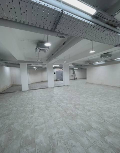 300 m² Əla təmirli obyekt kirayə verilir Bakı, Nərimanov r — 5 000 ₼ · Bakı · Əmlak 300 m² Əla təmirli obyekt kirayə verilir Bakı, Nərimanov r — Bakı