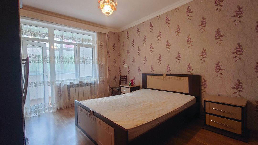 For rent: 3-room apartment (old building), 90 m² — Mənzil, Bakı (5)