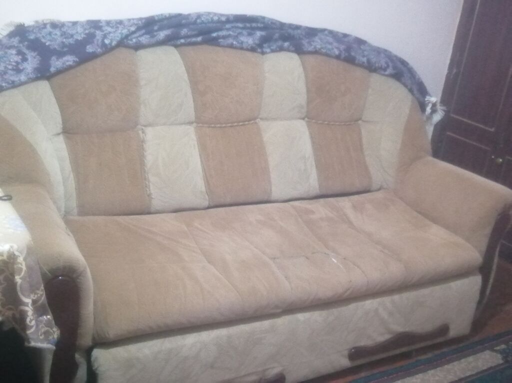 İşlənmiş, Klassik divan, Bazalı, Açılmayan — Yumşaq mobilya dəstləri, Ceyranbatan (2)