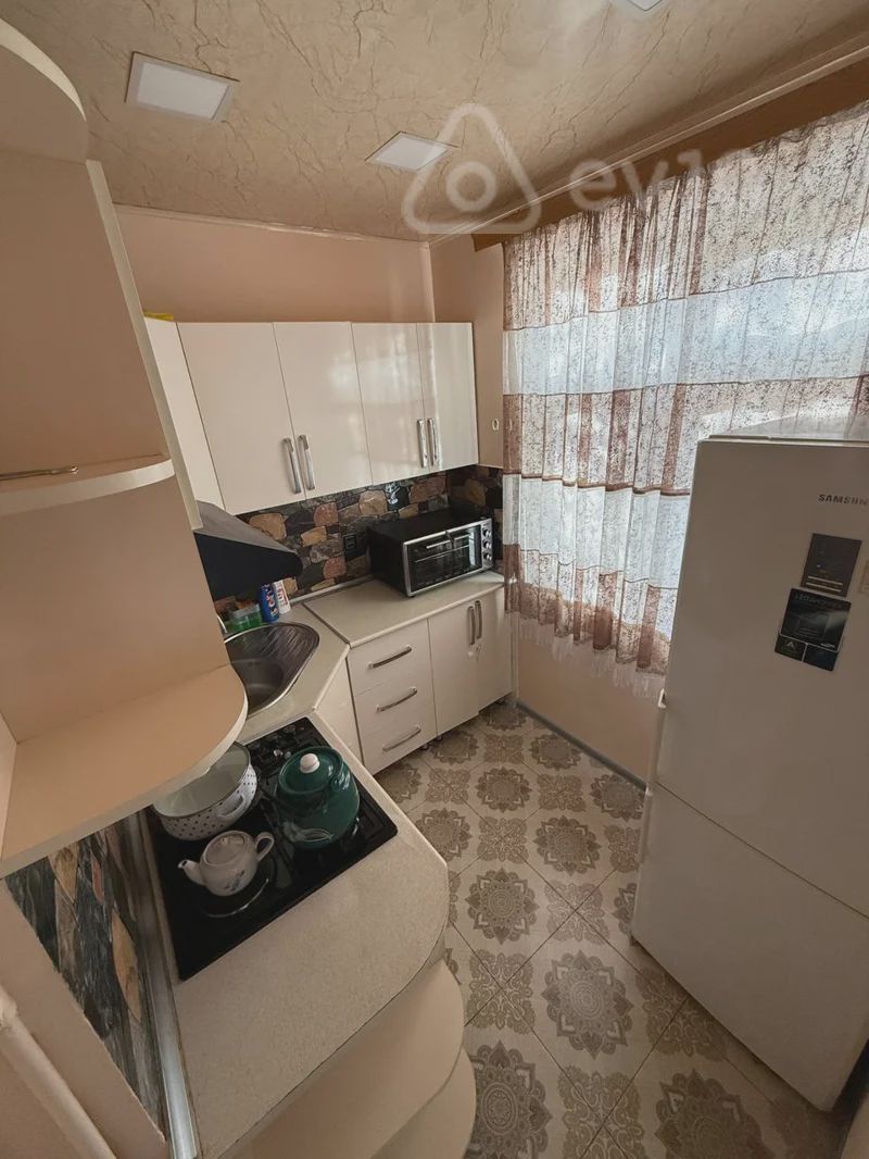 For sale: 3-room apartment (old building), 65 m² — Mənzil, Bakı (6)