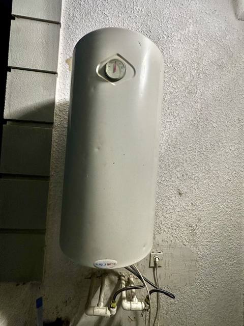 Ariston 120 l, İşlənmiş, Kredit yoxdur, Ünvandan götürmə — 150 ₼ · Bakı · Su qızdırıcılar Ariston 120 l, İşlənmiş, Kredit yoxdur, Ünvandan götürmə — Bakı