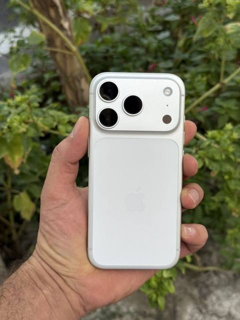 Apple MagSafe Battery Pack – ağ rəng - iPhone üçün maqnitli xarici — Баку