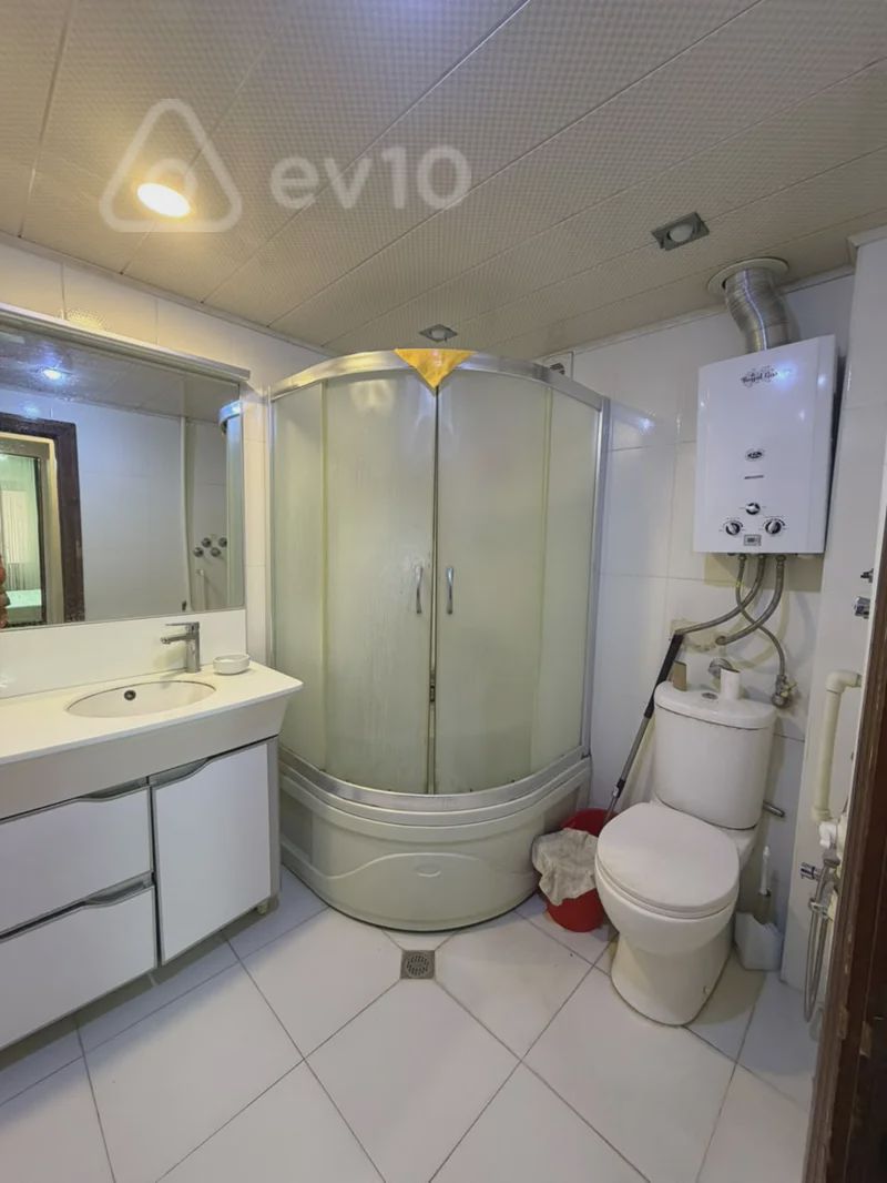For rent: 3-room apartment (old building), 100 m² — Mənzil, Bakı (5)