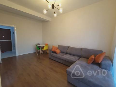 2 otaqlı mənzil, 65 m², Ağ Şəhər, Nizami Parkının qarşısı. Hünər Şərq YK. — kirayə — Bakı
